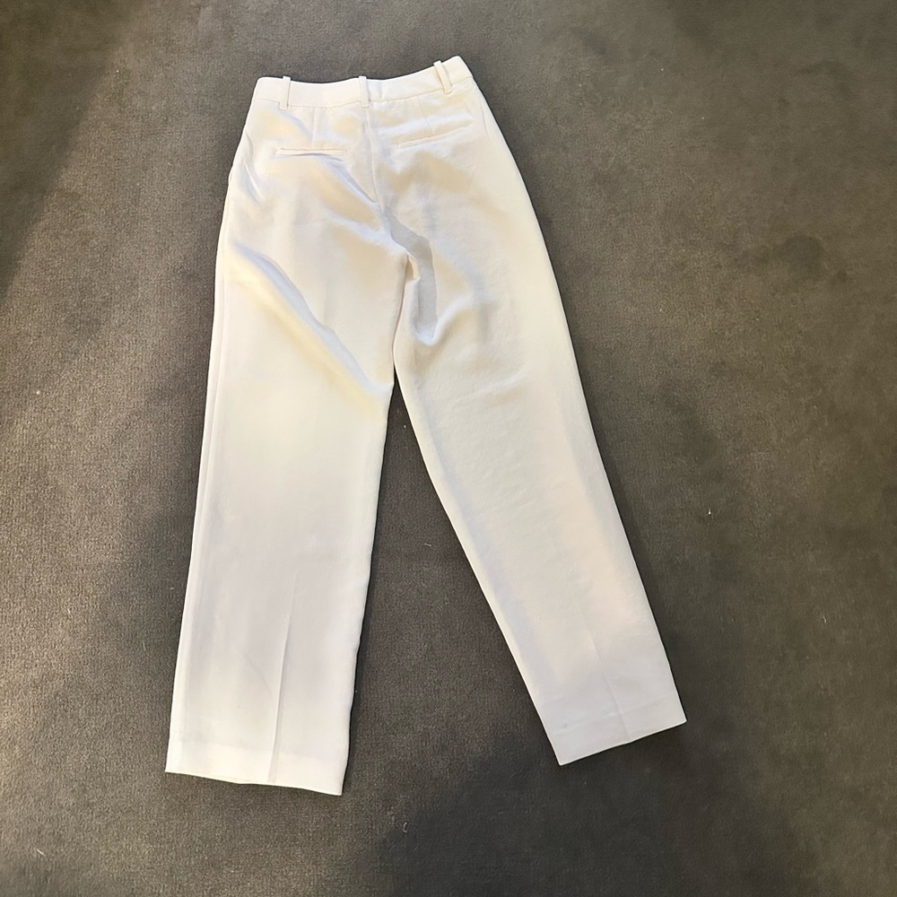 Aritzia effortless pant